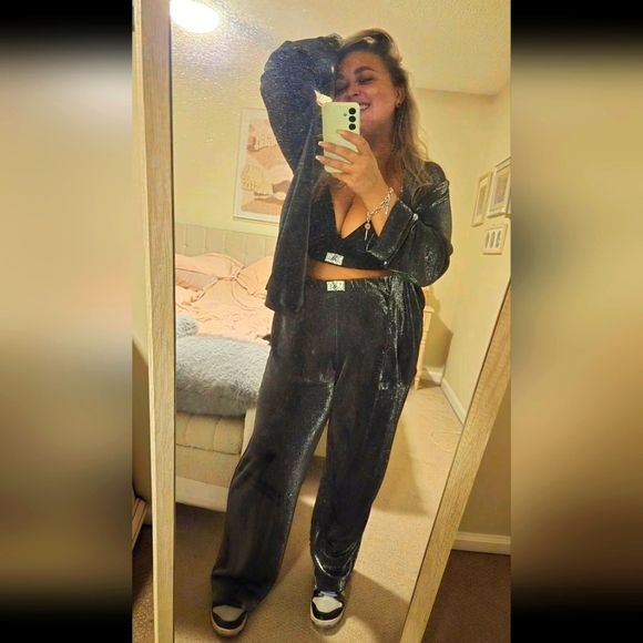 Meet your Posher, Anna AKA Anya The Hustler Or Million Dollar Baby🤪💕🤣 - Picture 10 of 15